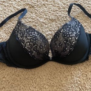 Black Victoria’s Secret Bra